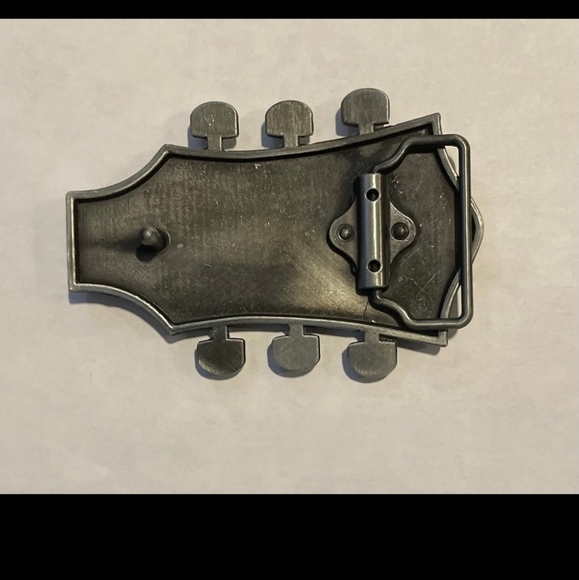 New red Guitar musician belt buckle - Picture 3 of 9